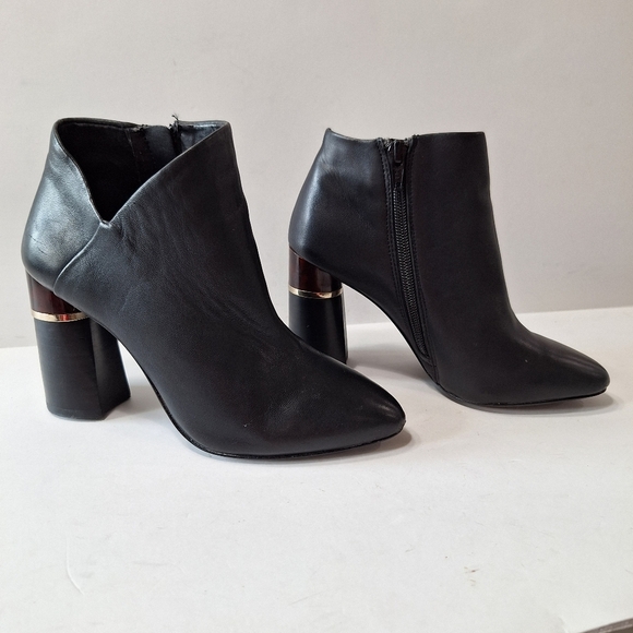 Antonio Melani Black Octavien Leather Preppy Detail On Heel Ankle Boots Size 6 - Picture 1 of 12